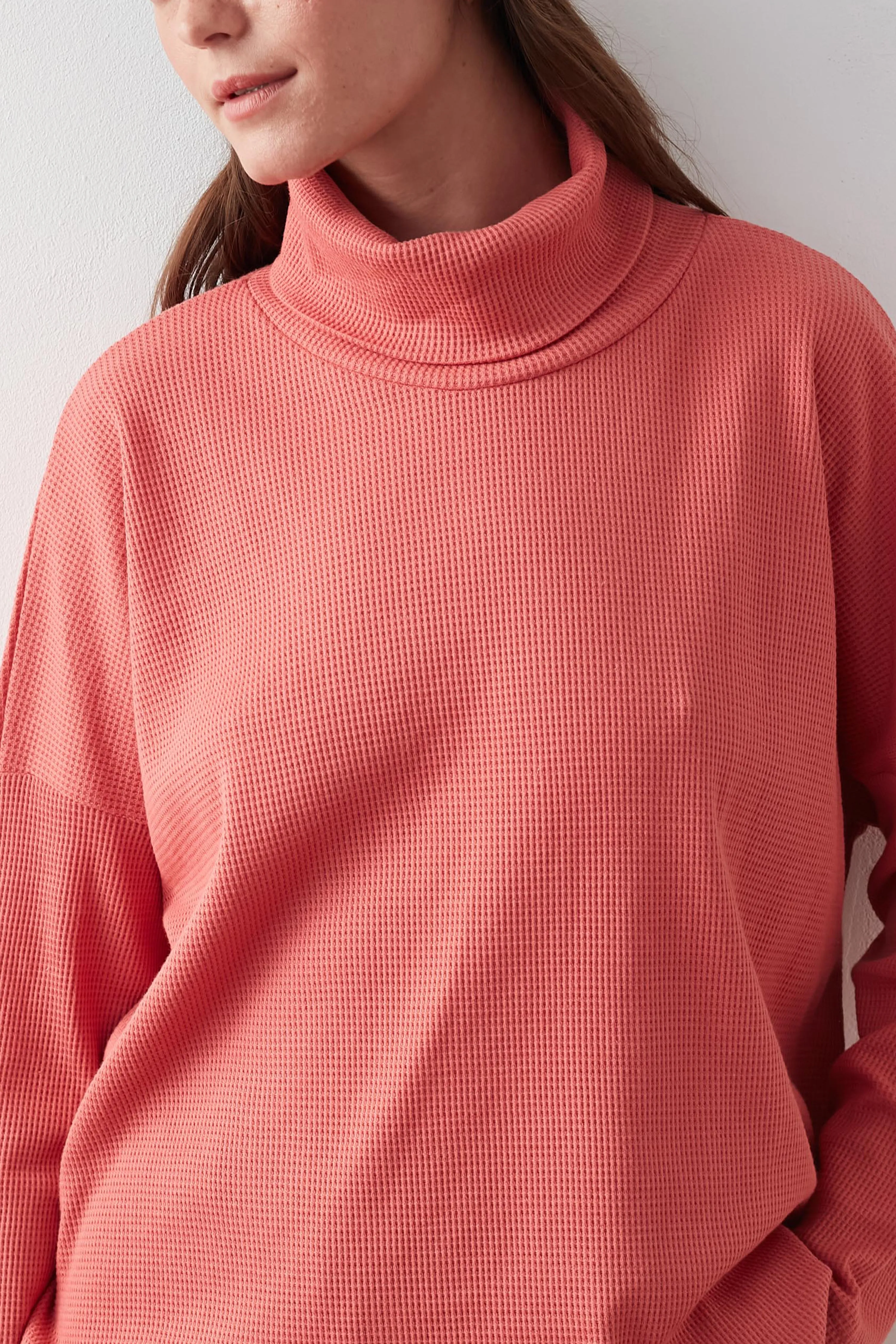 CLOCK SQ DRESS CORAL