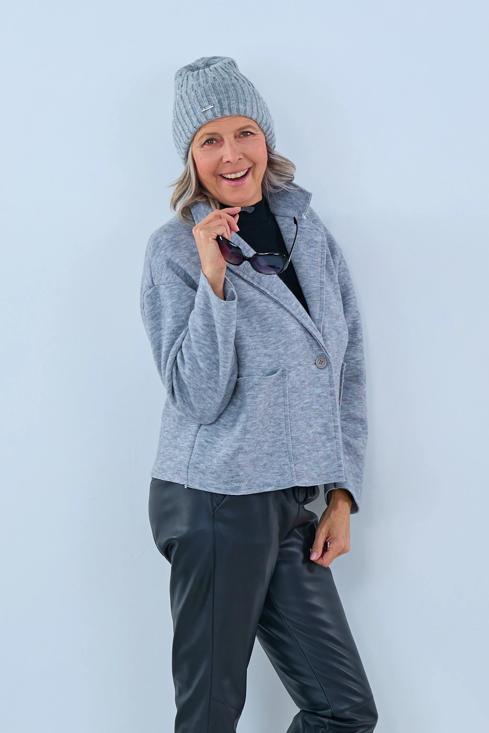 Oversized Feinstrick Blazer mit großen Taschen, grau