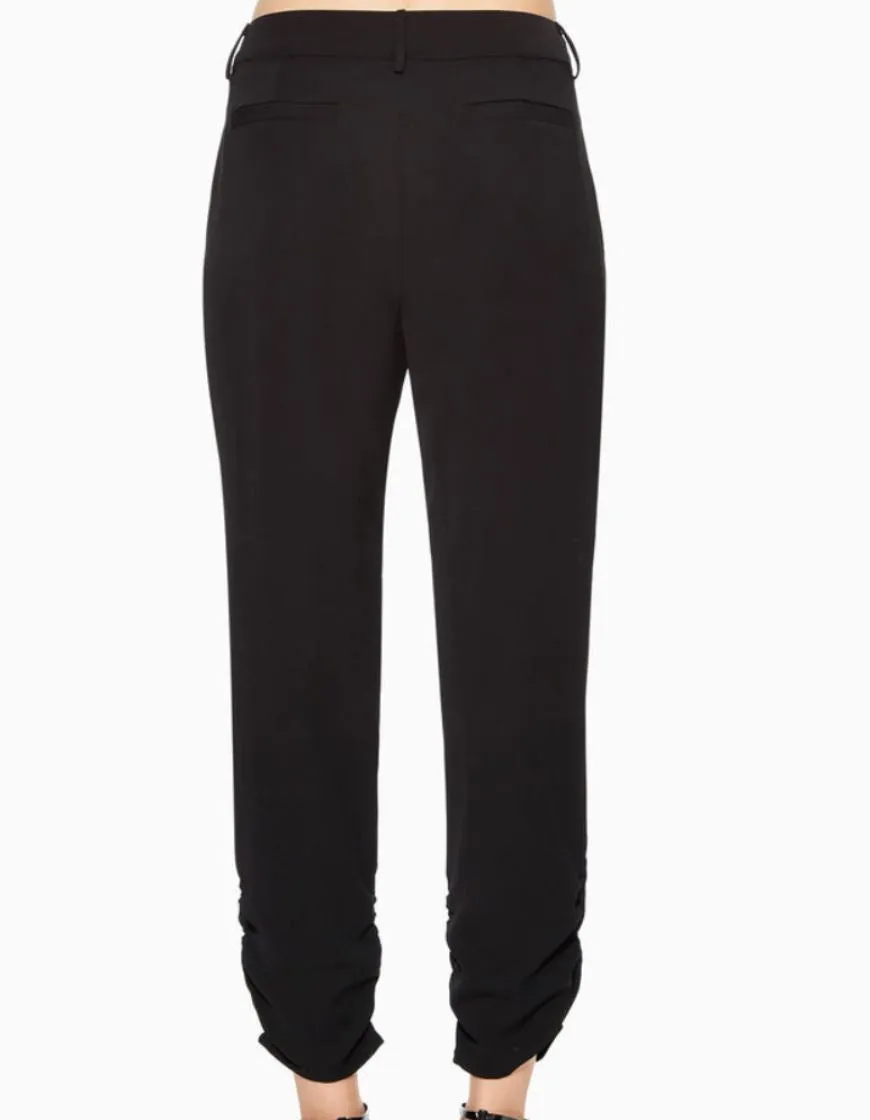 Parker Devlin Cropped Pleated Pant - Black
