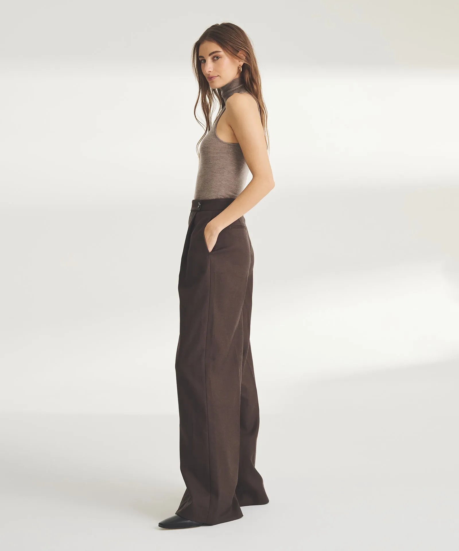 Super Fine Cashmere Sleeveless Turtleneck