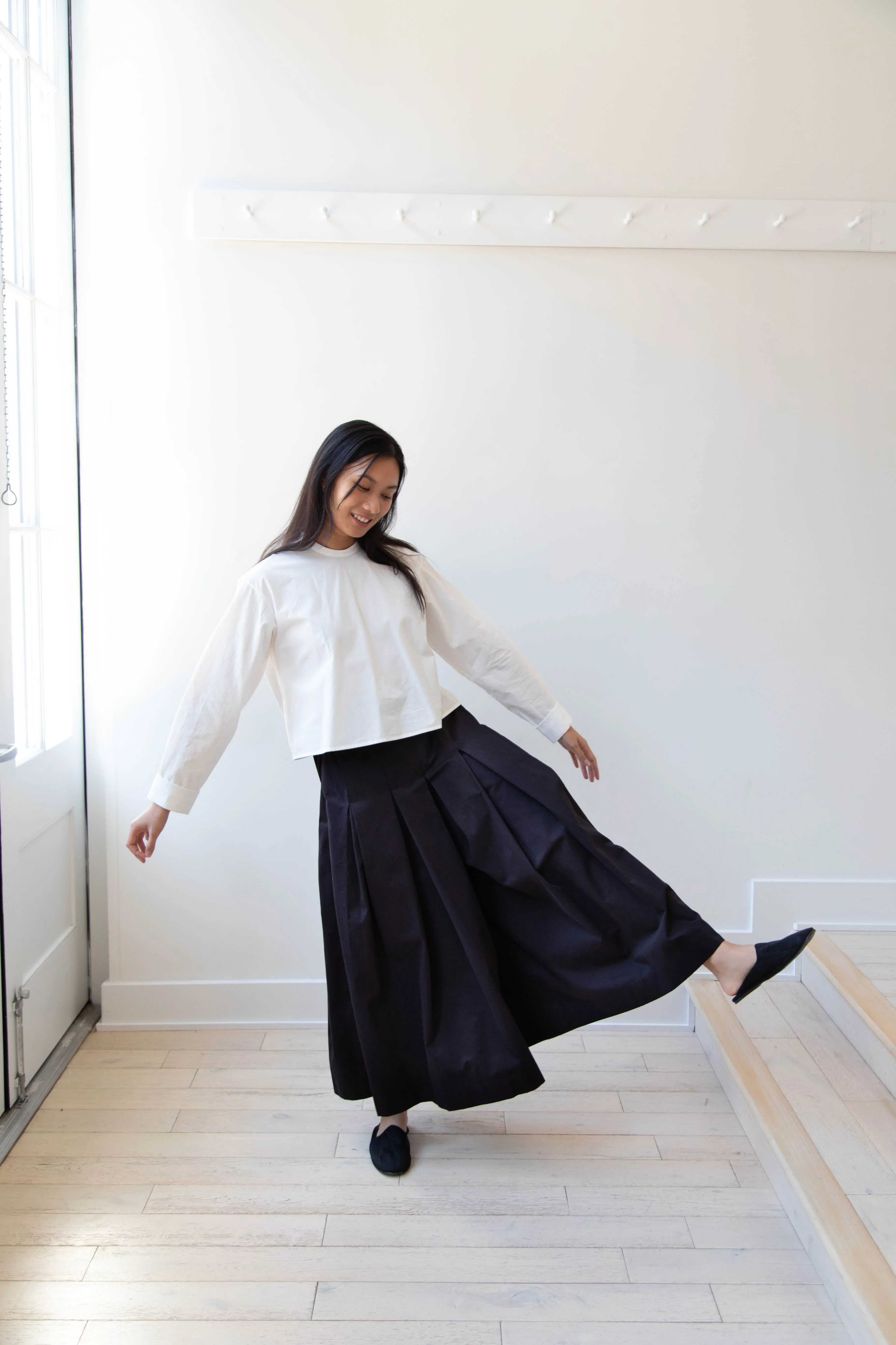 Unisecon | Rayna Pants in Black